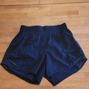 Lululemon Hotty Hot High-Rise shorts